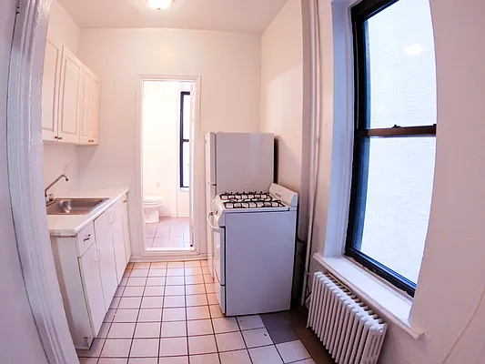 Rented by Urban Real Estate Inc | media 28