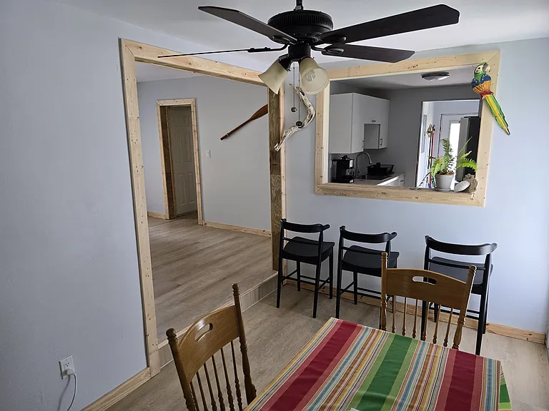 110 Freesia St #6 — Photo 4