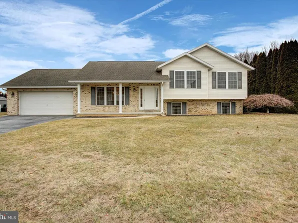 345 Suelinn Dr, Chambersburg, PA 17201