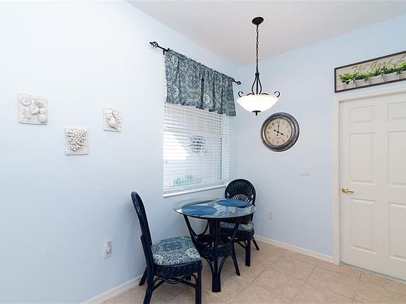 5th image of 7335 Cleopatra Dr