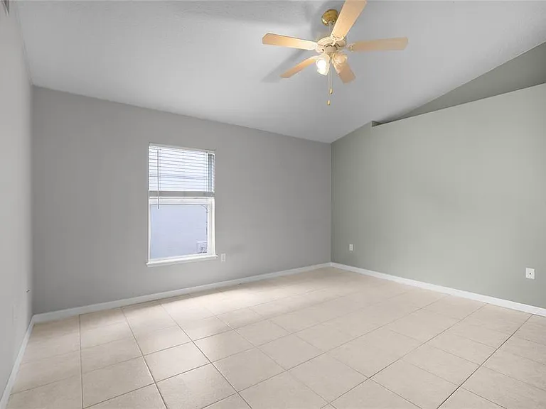 265 Jocelyn Dr — Photo 28