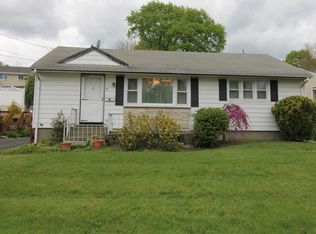35 Flemming Dr, Newburgh, NY 12550