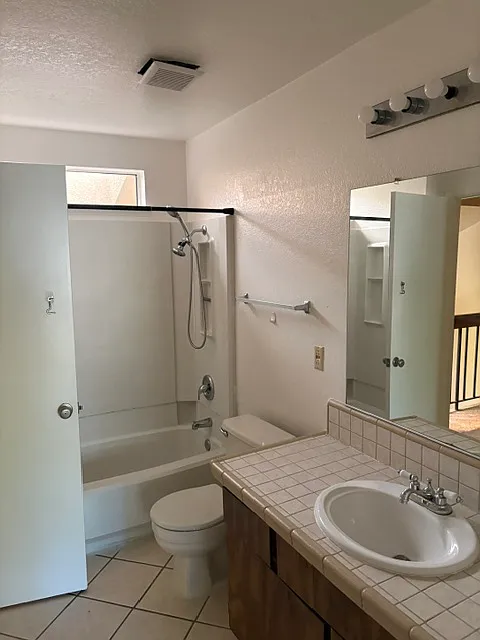 1 bed, 844 sqft, $1,500 — Photo 2
