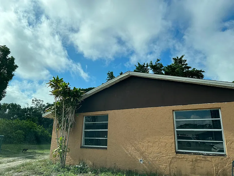1014 57th Avenue Dr E — Photo 3