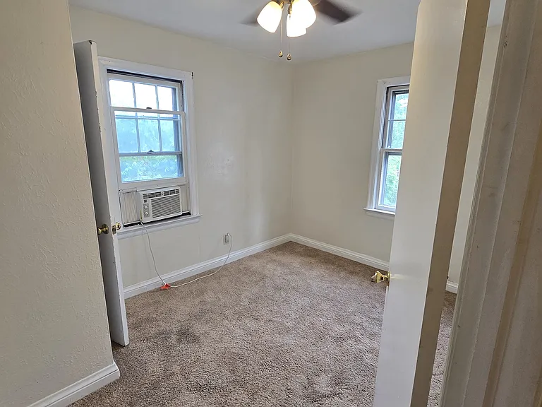 610 Monroe St #B — Photo 14