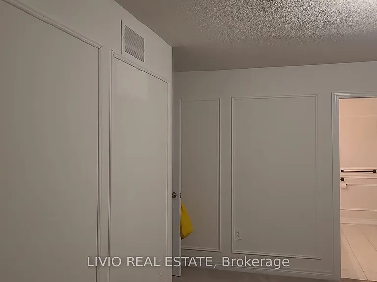 448 Black Cherry Cres — Photo 14