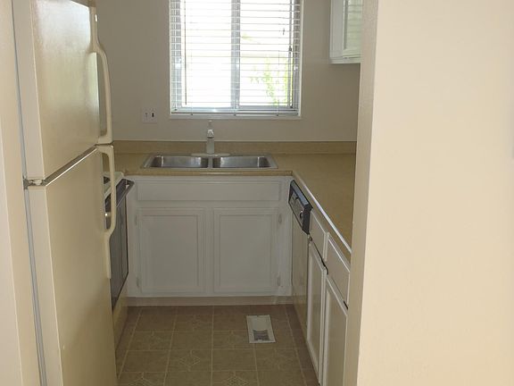 4th image of 1250 S Monaco Pkwy APT 72