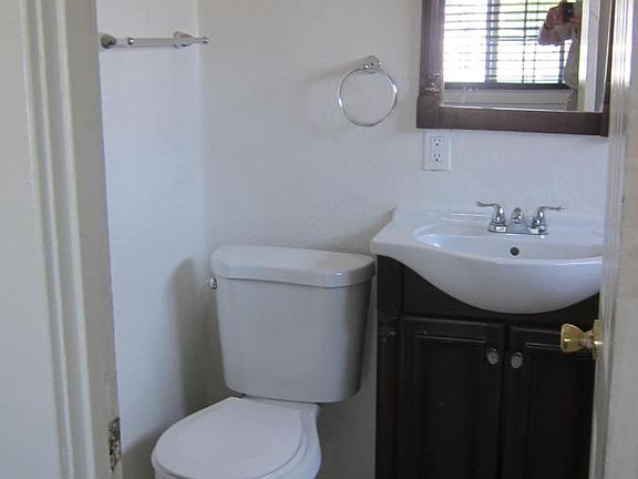 5th image of 20623 Raymond Ave