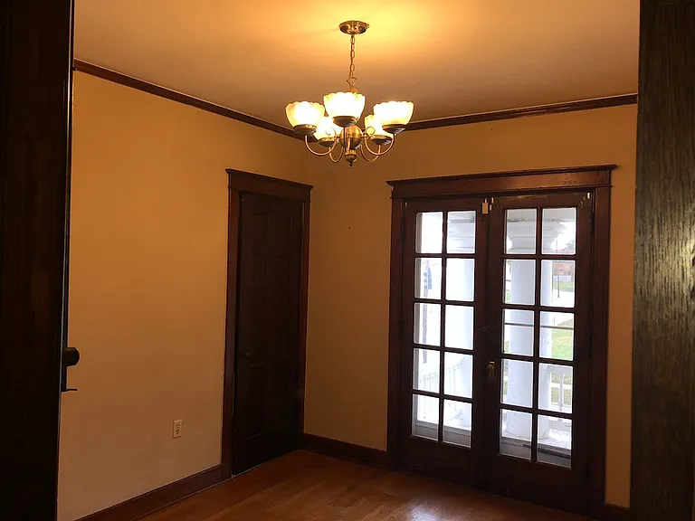 605 Forest Ave — Photo 8