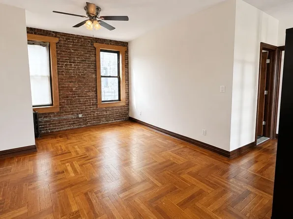 374 Eastern Parkway image 1 of 7
