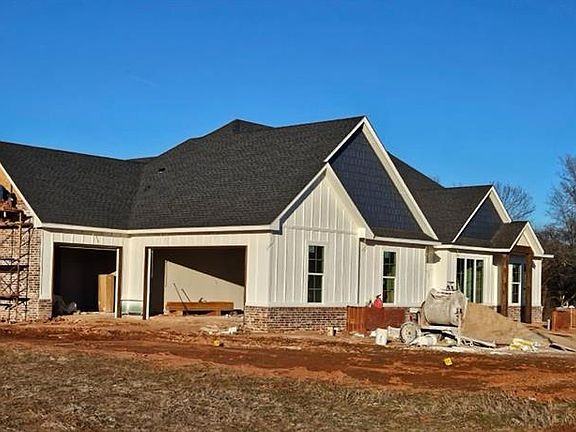 2nd image of 5235 N Oakwood Dr
