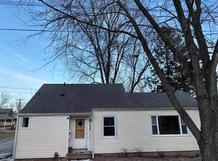 748 N Jefferson Ave, Dixon, IL 61021