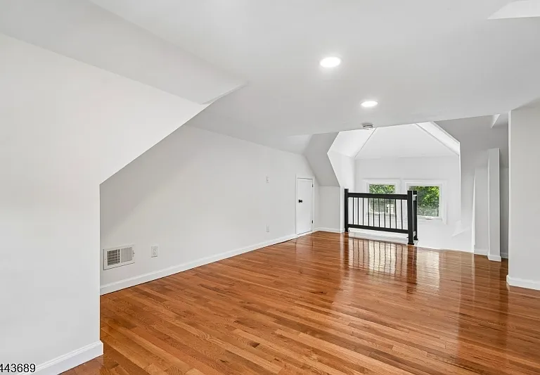 91 Birchwood Rd — Photo 35
