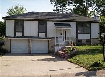 2nd image of 115 Town Court Cir