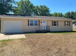 1504 W Springfield St, Saint James, MO 65559