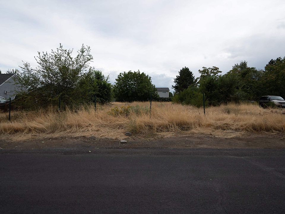 2nd image of Nka W Rio Grande Ave