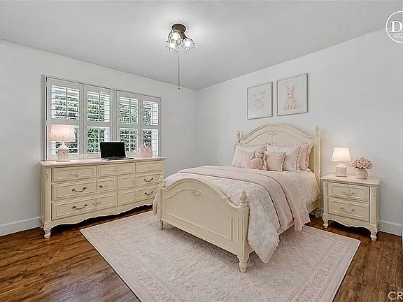 2nd image of 5972 Meadowlark Dr #1