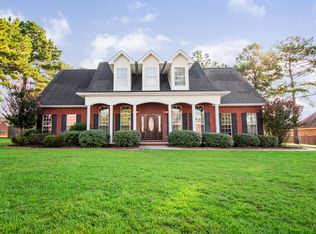 405 Knob Hill Dr, Warner Robins, GA