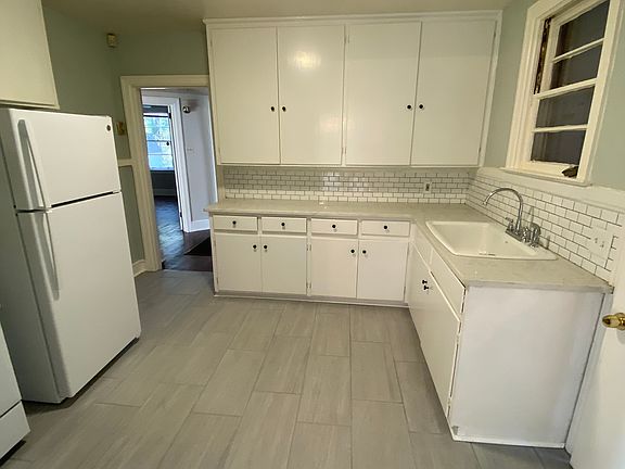 5th image of 3 Brantwood Dr