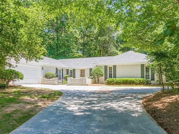 4296 Huntington Cir, Atlanta, GA 30338