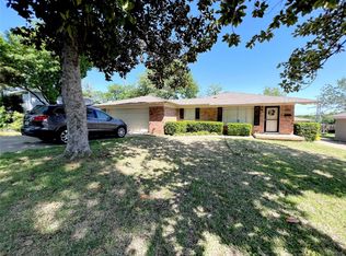 7653 Bearden Ln, Dallas, TX 75227