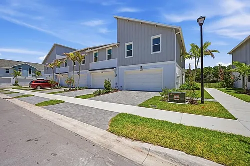 4232 Brookgreen Sq Photo 1