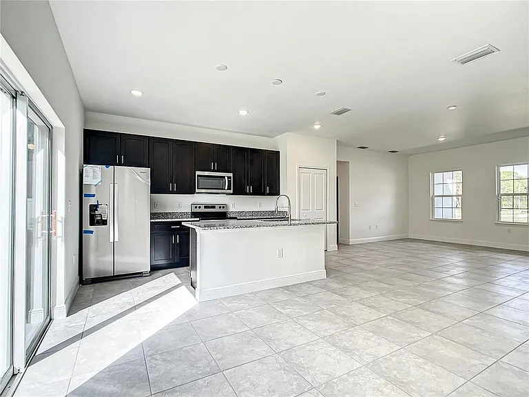 406 Marion Oaks Trl — Photo 25