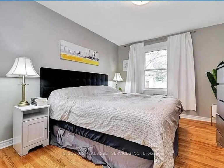 29 Uxbridge Cres — Photo 14