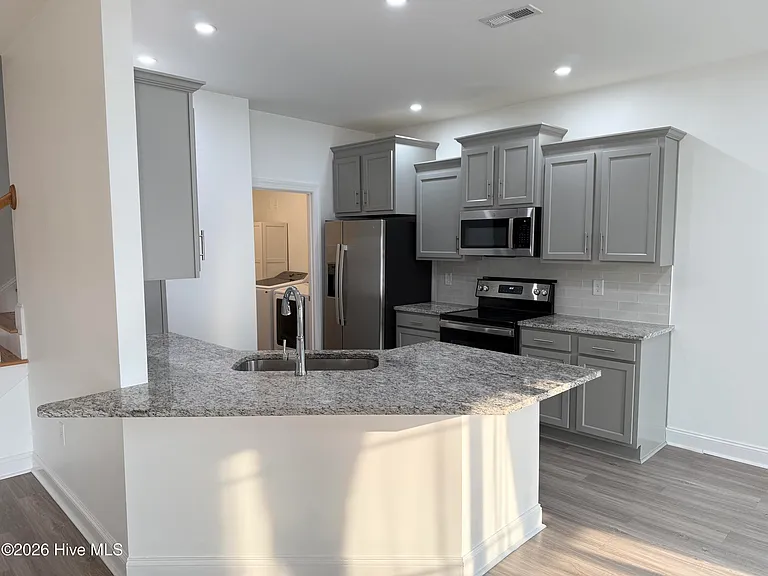3804 Belfair Dr — Photo 15