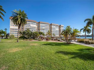 5108 Brittany Dr S APT 404, Saint Petersburg, FL 33715