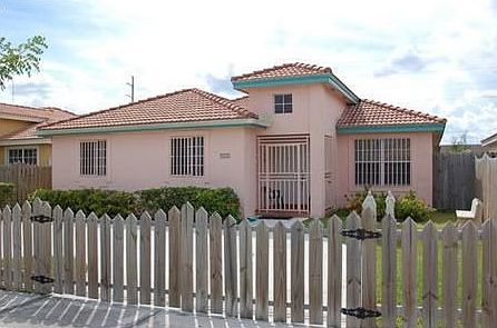 2nd image of 942 NW 136th Pl