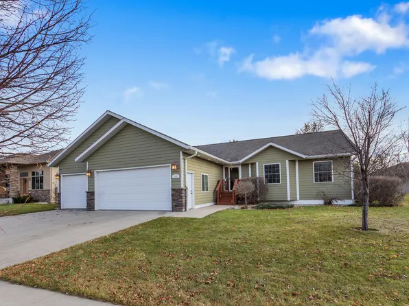 1415 Nicklaus Dr, Aberdeen, SD 57401