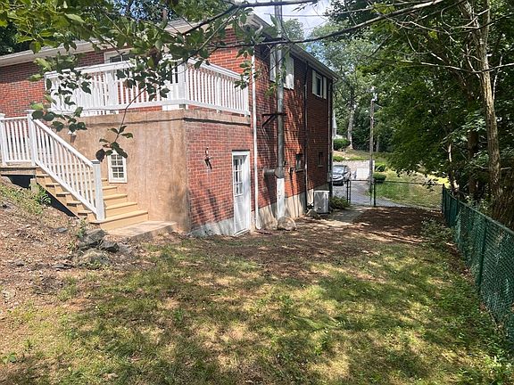 4th image of 15 Oak Rd