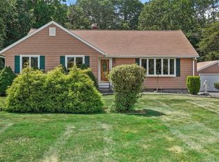 4827 Madison Ave, Trumbull, CT 06611