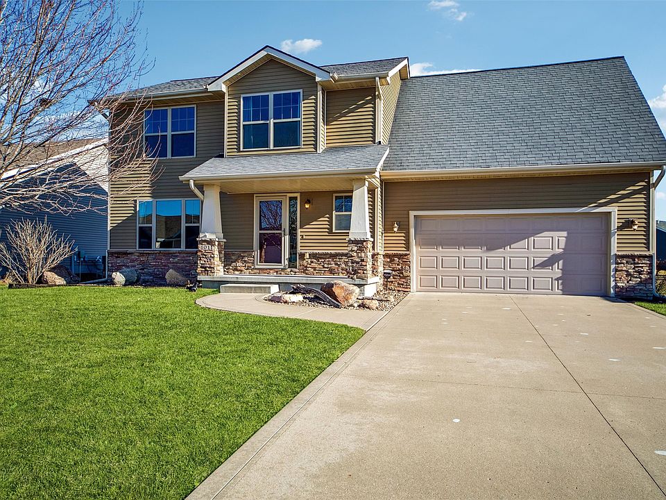 1st image of 1011 NW Abbie Dr