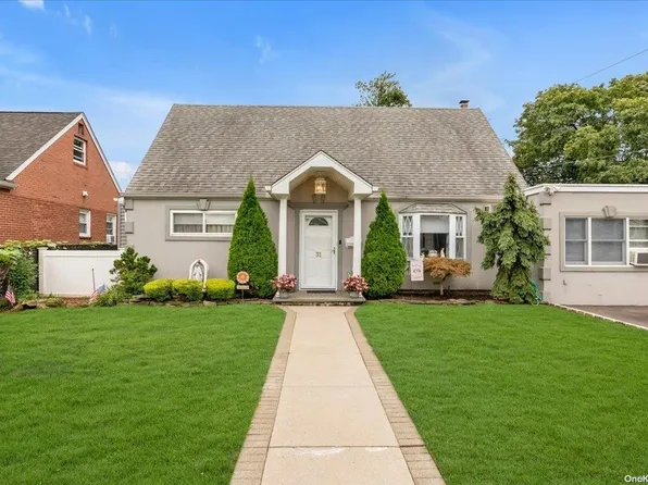 31 5th Avenue, New Hyde Park, NY 11040