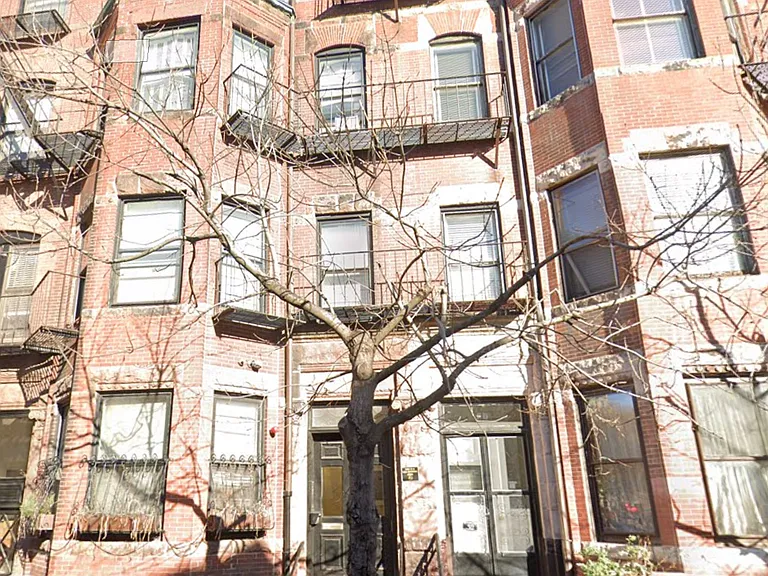 48 Hereford St #6 — Photo 7