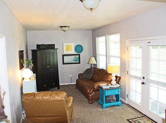 5th image of 31 NE Ivy Ln