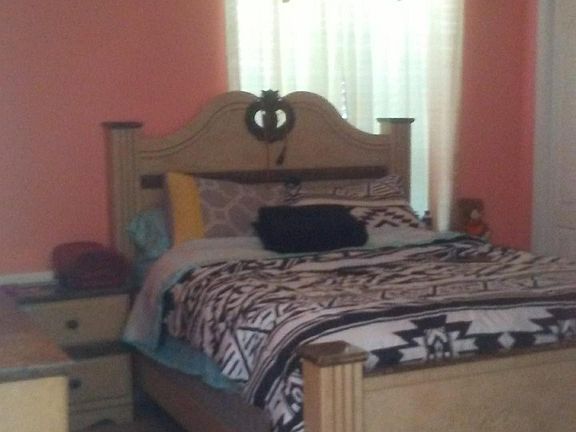 1st bedroom - 2nd master 