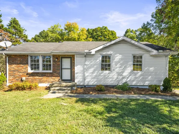2207 Lynwood Dr, Greenbrier, TN 37073