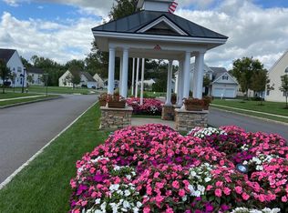 7 Violet St, Dayton, NJ 08810