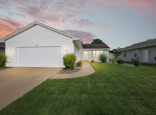 1350 Pheasant Creek Dr, Oshkosh, WI 54904