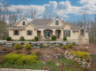 97 High Fields Ct, Hendersonville, NC 28791