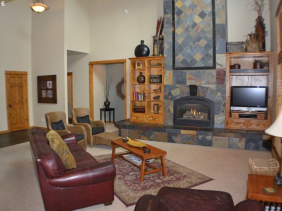 2nd image of 57670 Cottonwood Ln