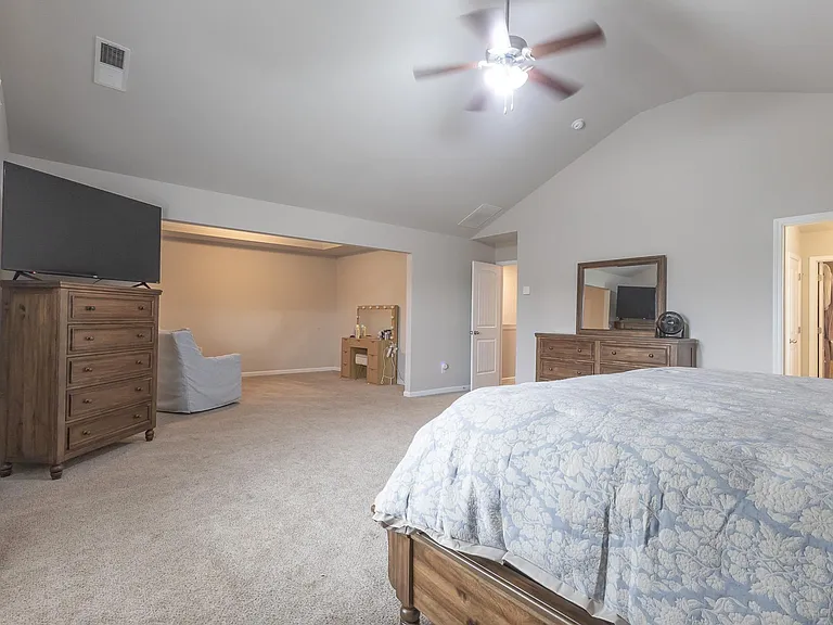 202 Warhawk Dr — Photo 29