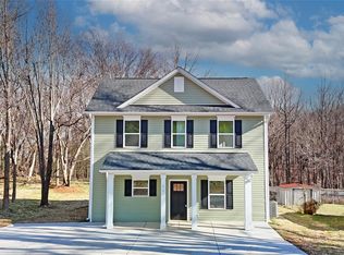 844 Matthews School Rd, Matthews, NC 28105