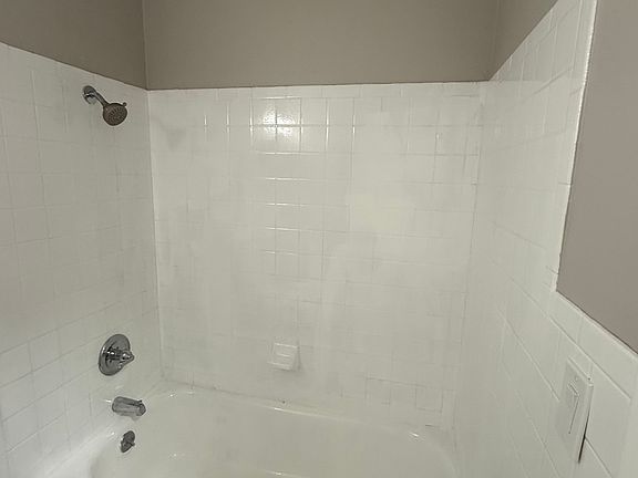 3rd image of 1304 Silver St #8
