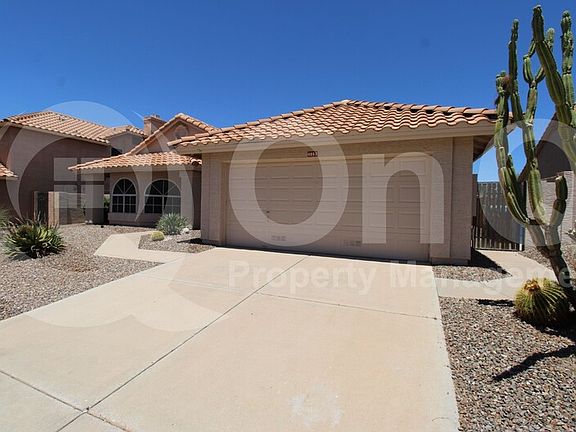 2nd image of 4052 E Palo Brea Ln