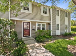 816 Dunbar Ct, Schaumburg, IL 60194