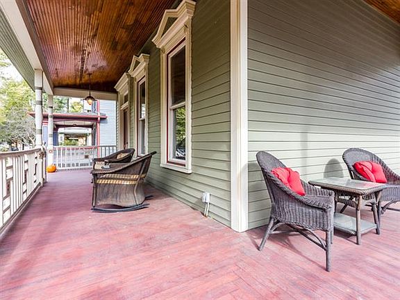 3rd image of 234 Home Ave